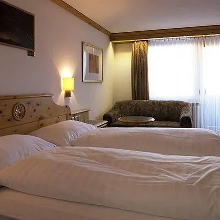 Basic Hotel Arosa 2*