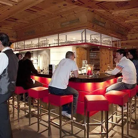 Basic Hotel Arosa 2* Arosa