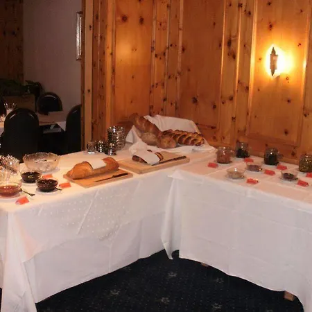 Basic Hotel Arosa
